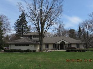 26900 Captains Ln, Franklin, MI 48025