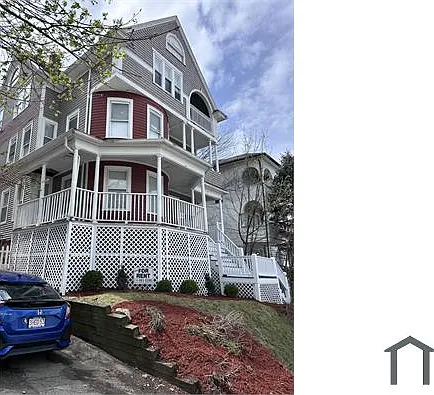 16 Hillside St #2 — Photo 5
