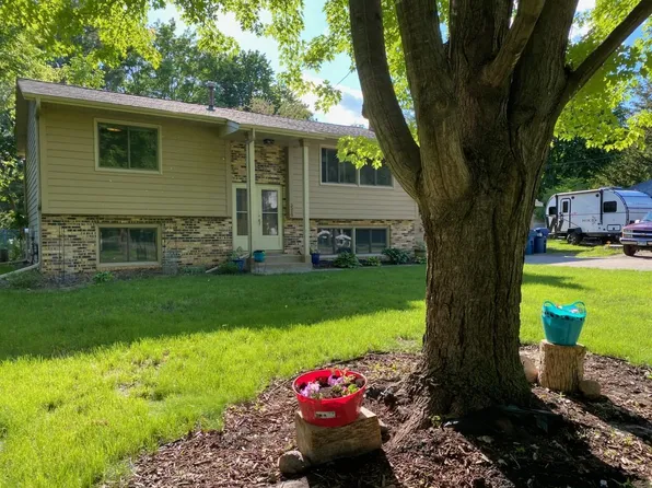 5510 Mahoney Ave, Minnetonka, MN 55345