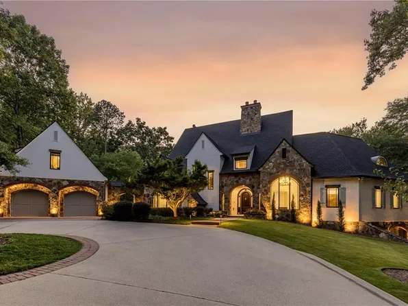 1395 Hearst Dr NE, Atlanta, GA 30319