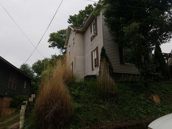 2nd image of 406 Woodlawn Ave