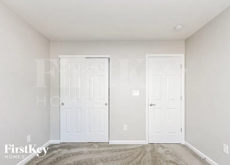 8154 Brookville Way — Photo 9
