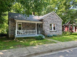 518 Doss St, Farmington, MO 63640