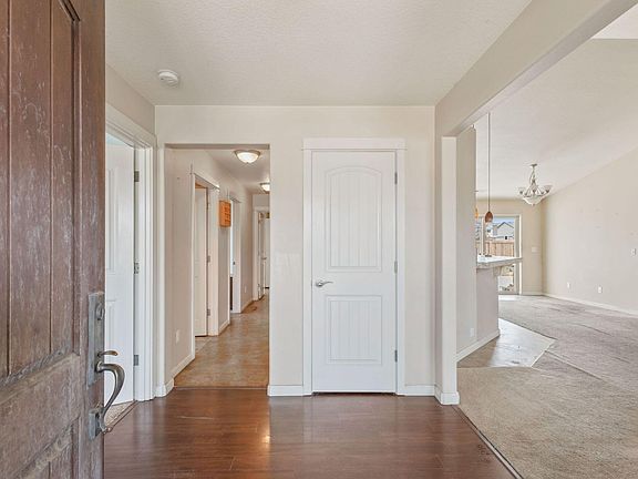4th image of 468 SE Sumner Dr