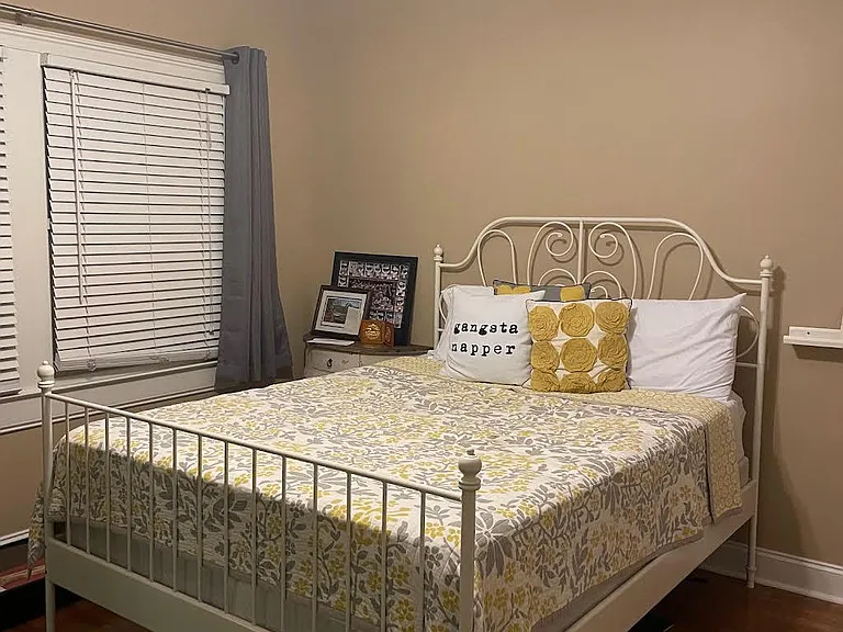Upstairs bedroom #2