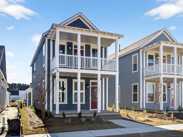 743 Blueway Ave, Summerville, SC 29486