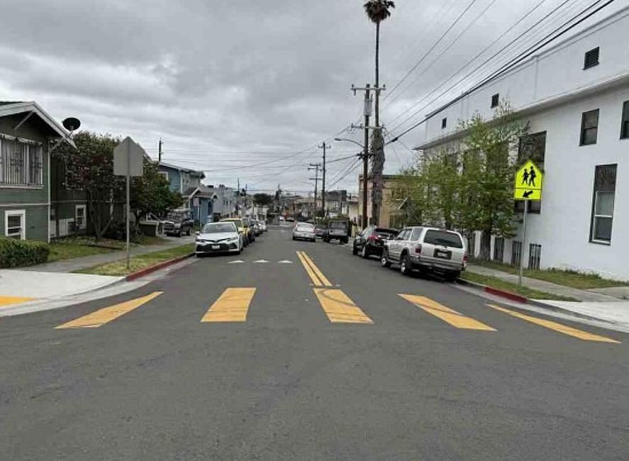 Exterior Neighborhood (street photo)