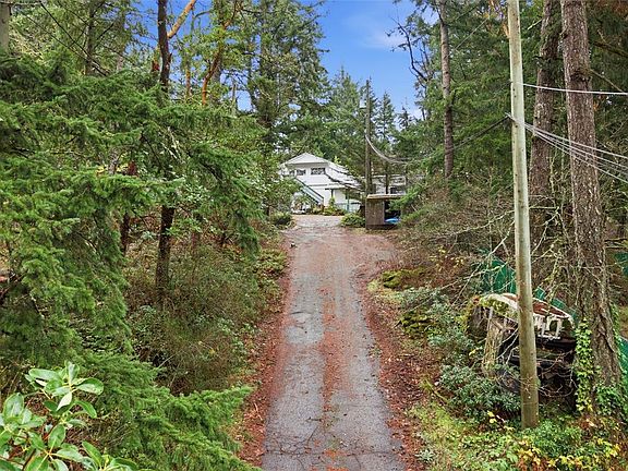 4th image of 2511 Florence Lake Rd