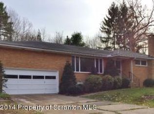 117 Homestead Dr, Roaring Brook Twp, PA 18444