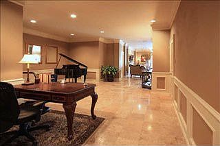 3rd image of 2848 Woodside St APT 205