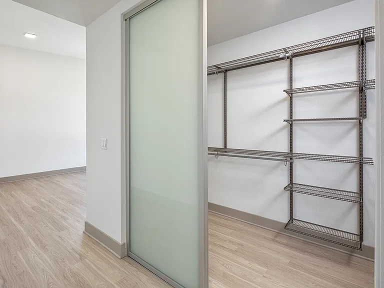 Walk-in Closet | Penthouse B ONE