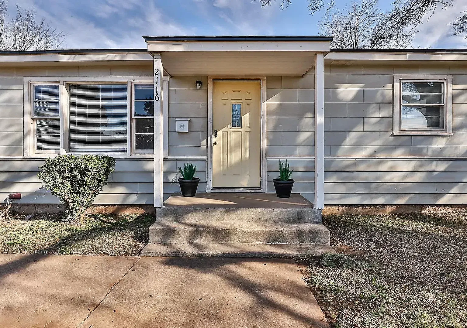 Adorable 3 Bedroom Home Close to Tech, Medical District! — Photo 4