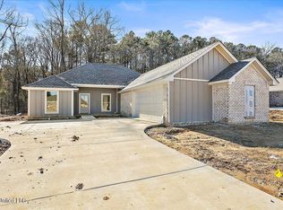 129 Allie Ln, Canton, MS 39046