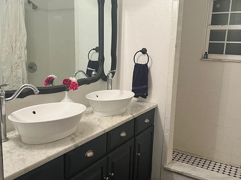 942 Frank Lloyd Wright Way — Photo 8