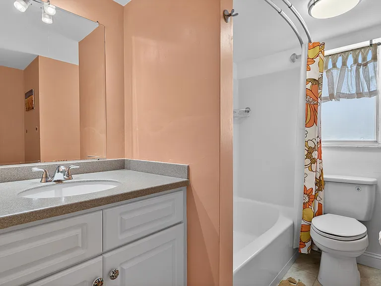 1781 Coral Point Dr — Photo 8
