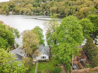 75 Lake Dr, Lake Peekskill, NY 10537