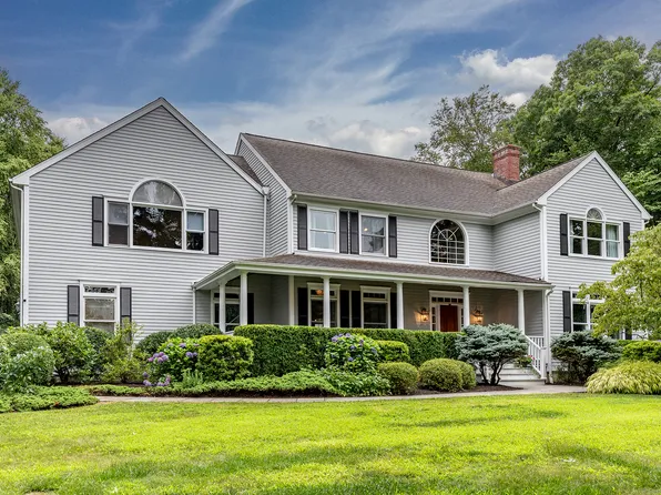 33 Marlin Road, Newtown, CT 06482