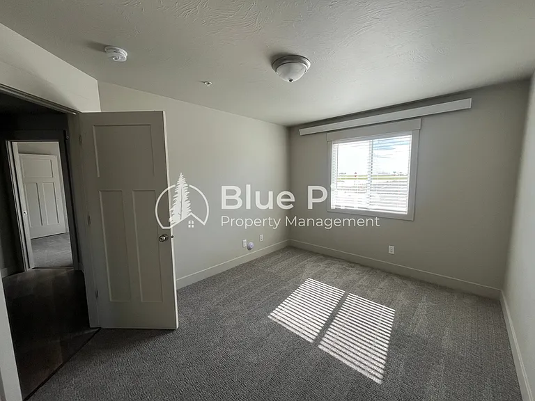 3565 E Gample Ave #4 — Photo 15