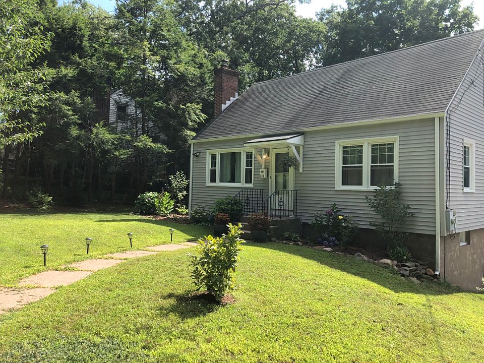2nd image of 124 Greenwood Dr