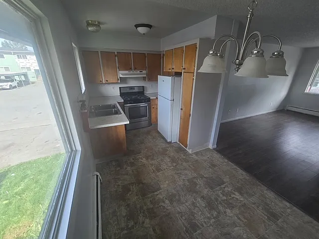 4404 San Roberto Avenue - 1 — Photo 2