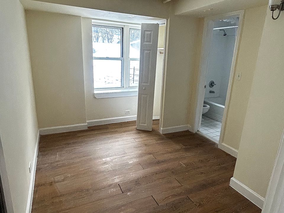 1st image of 41 Sunnyside Dr #1