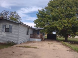 1204 W Dale St, Winters, TX 79567