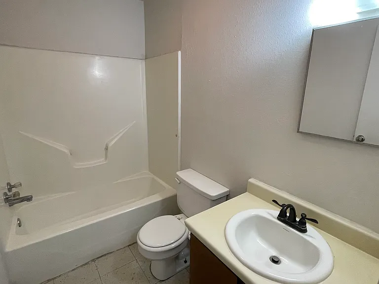 3801 Salinas Ave #13 — Photo 4