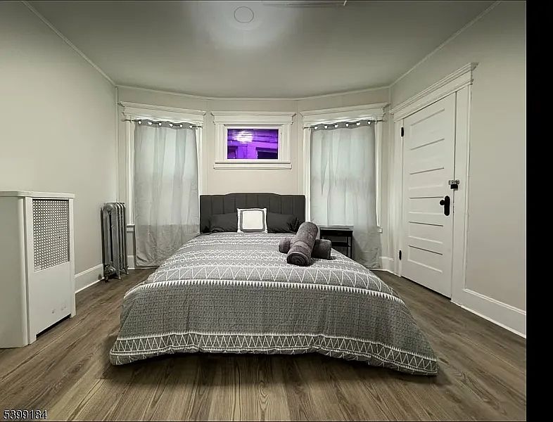 1st image of 854 S 15th St APT 2