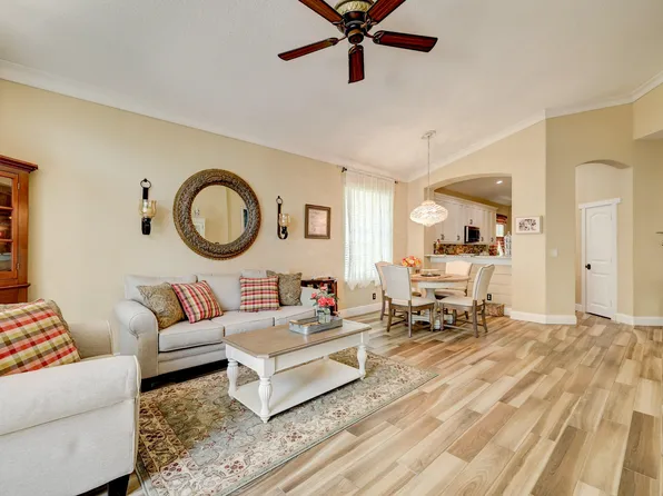 656 NW Stanford Lane, Port St Lucie, FL 34983