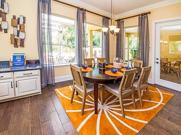 The Windward - Dining