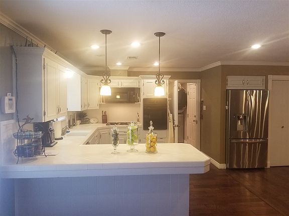 5th image of 602 Barnett Dr