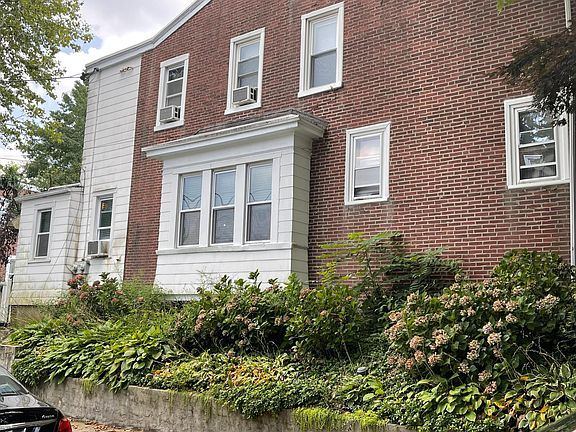 2nd image of 8115 Jeanes St #1