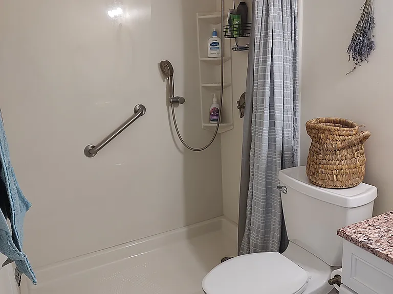 Monticello Dr — Photo 12