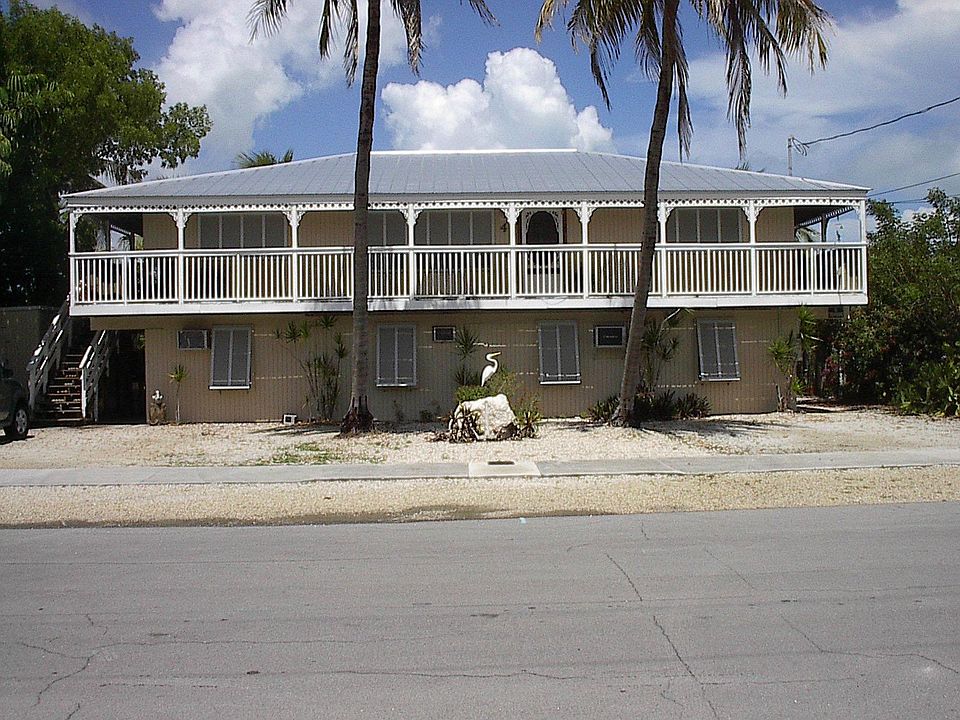 Large three bedroom canal home.