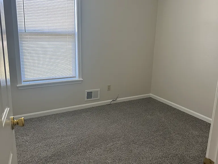 5331 Cane Run Rd — Photo 12