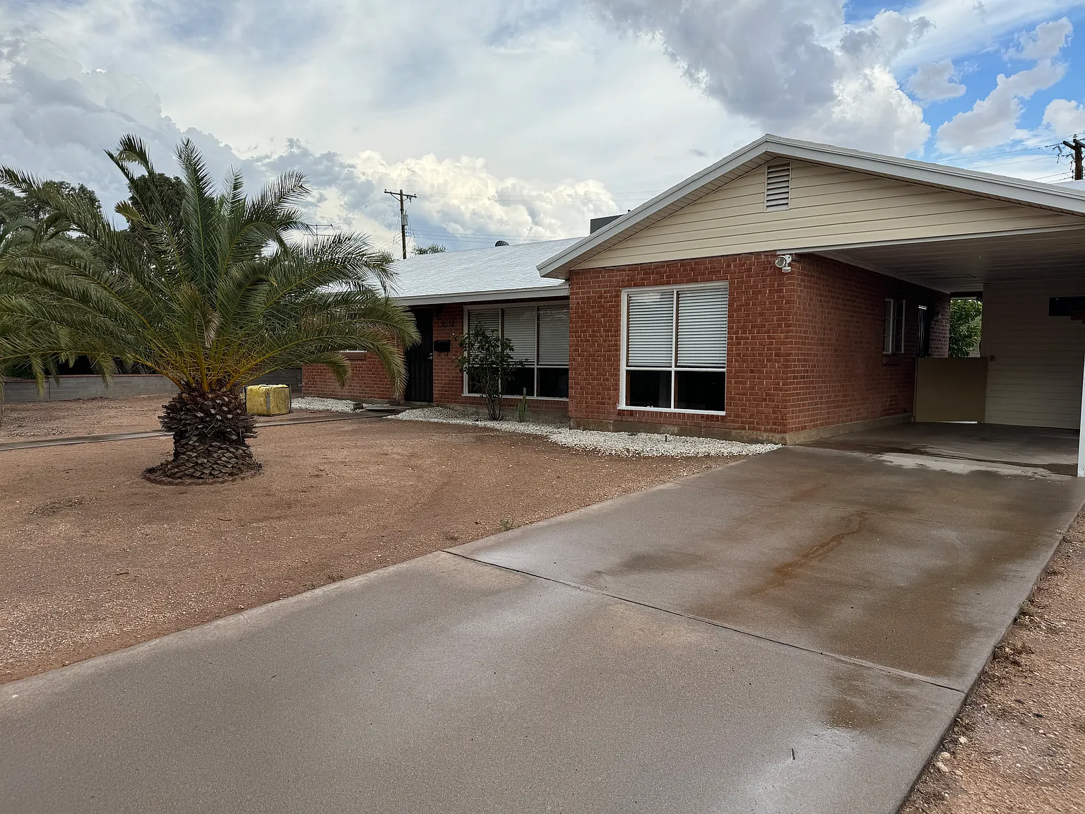3 bed, 1232 sqft, $1,895 — Photo 1