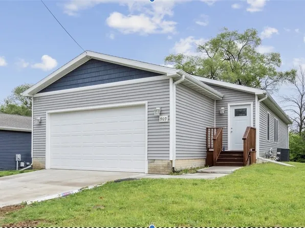 909 Kenyon Ave, Des Moines, IA 50315