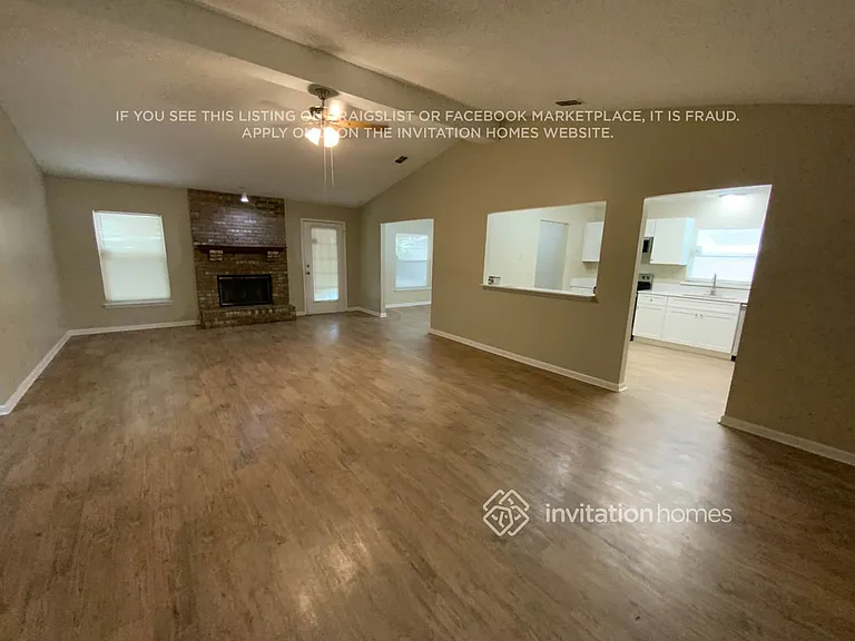 9713 Peabody Dr N — Photo 5