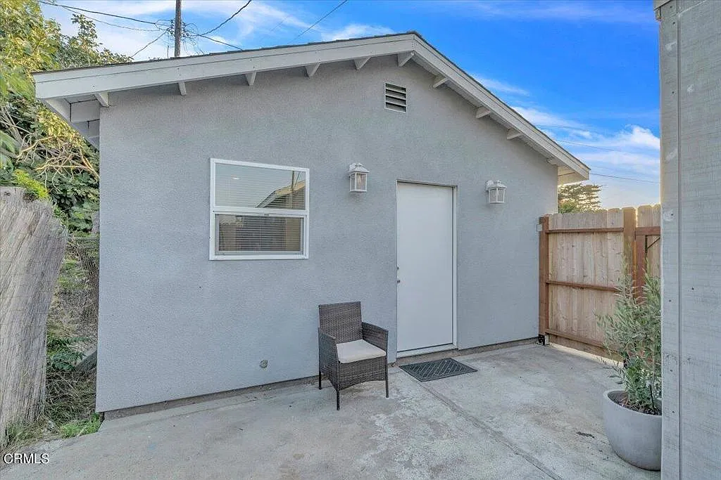 1 bed, 1.0 bath, 450 sqft, $1,950 — Photo 1