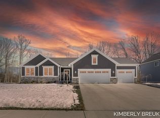11786 Sessions Dr, Grand Rapids, MI 49534