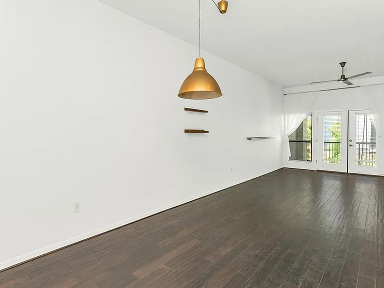 4533 N 22nd St #203 — Photo 4