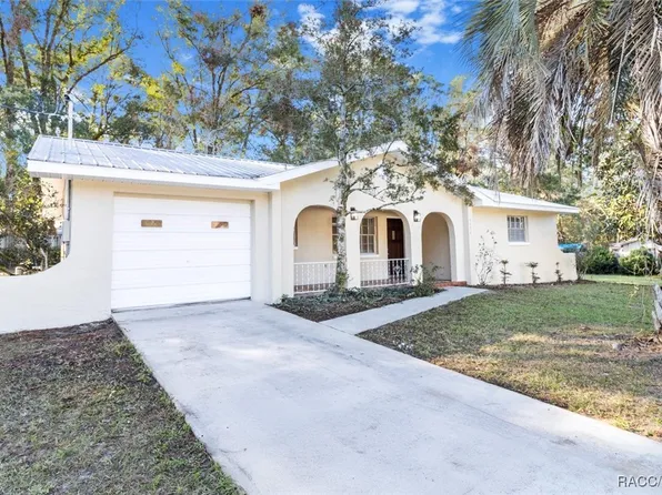 6596 E Waverly St, Inverness, FL 34452