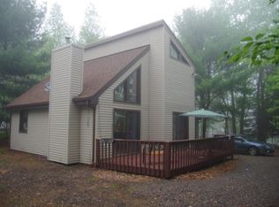 383 Cedar Dr, Long Pond, PA