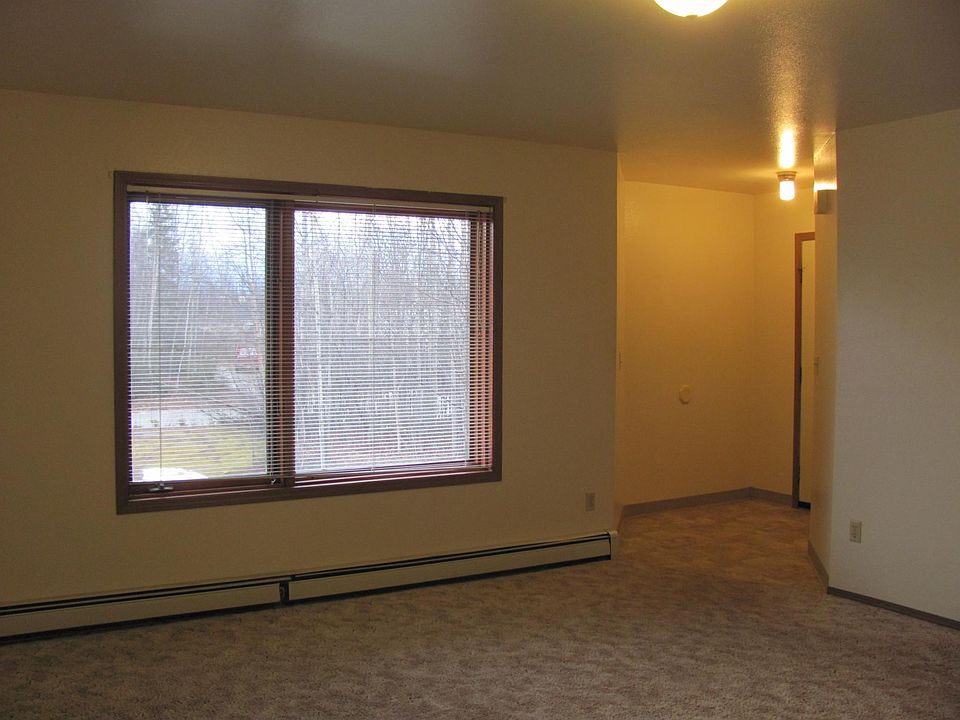 Entry to Living room