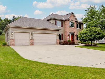 W234N7641 Grey Moss COURT, Sussex, WI, 53089