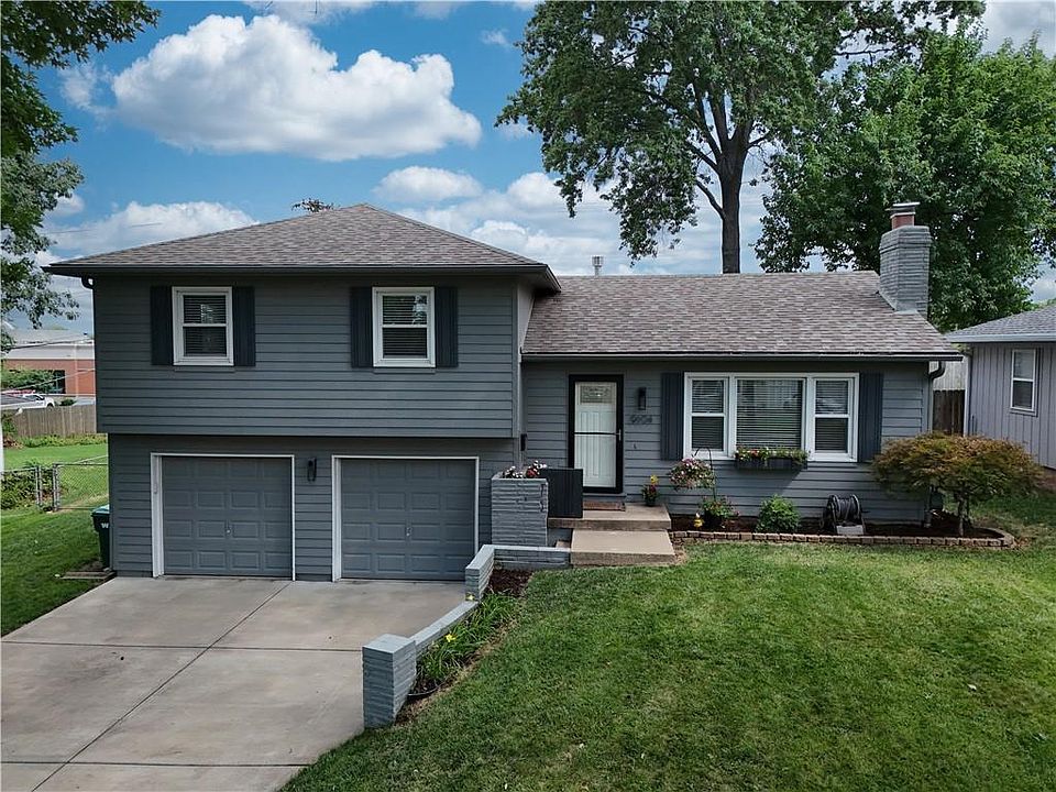 1st image of 9104 W 69th St