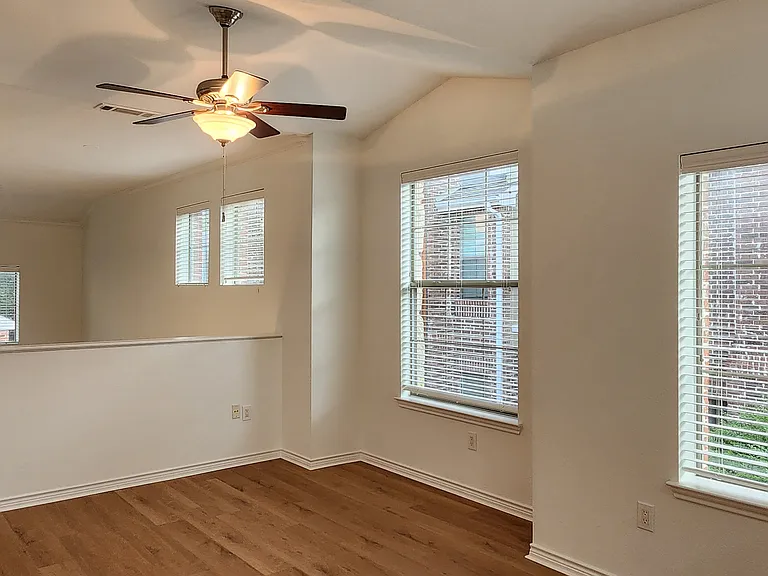 1211 Lake Pointe Way — Photo 18