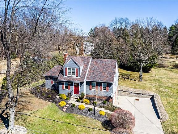 3rd image of 4418 Greengrove Dr