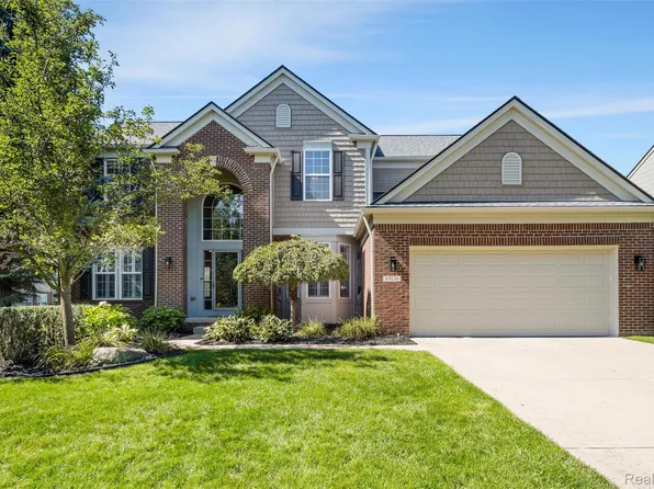 49136 Running Trout Ln, Northville, MI 48168