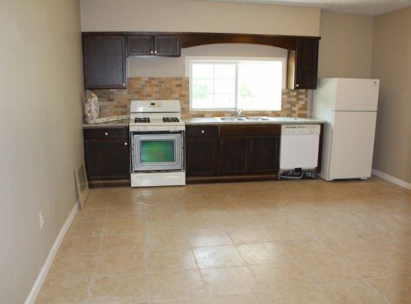 2nd image of 2265 Broadway St APT 2